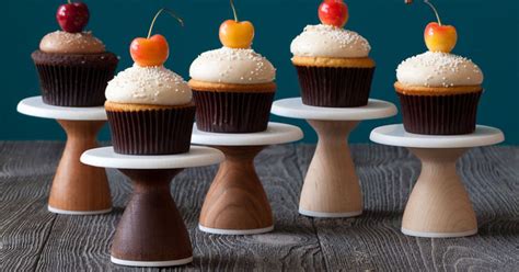 These Modern Wood Cake Stands Will Have You Wanting To Serve Cake At