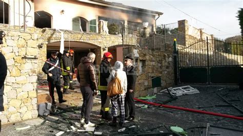 Esplosione Villetta Al Solaro Parla Un Vicino L Anziana Morta Era