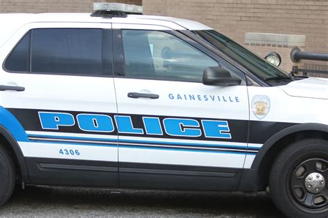 Gainesville Police Resolve 7 Hour Standoff On Ne 10th Drive