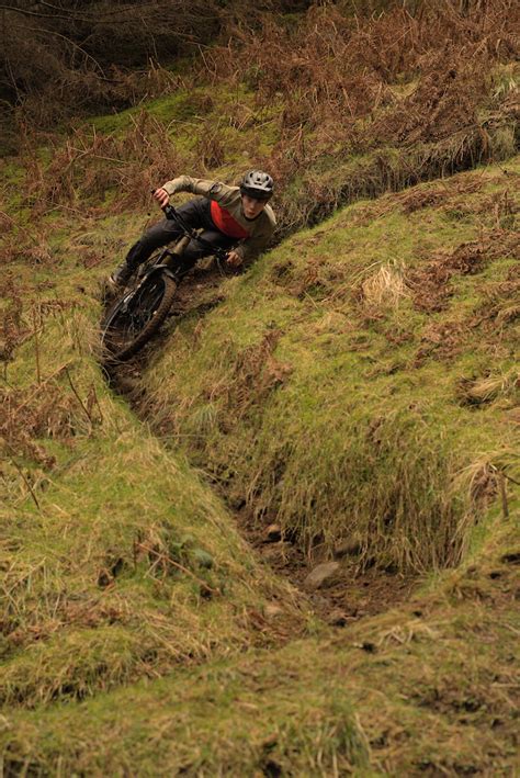 Video: Liam Moynihan Welcomes Sorley Swabey To The SILT family - Pinkbike