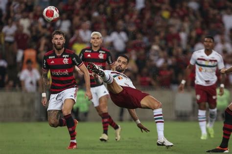 Flamengo Denunciado Por Cantos De Torcedores Contra O Flu