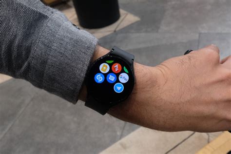 Samsung Galaxy Watch 4 против Apple Watch 6: 5 ключевых отличий