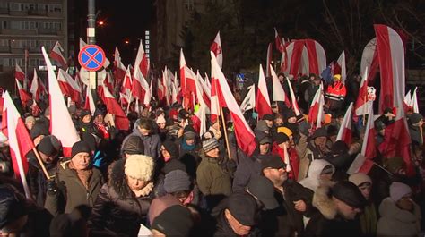 Protest Wolnych Polaków przeszedł ulicami Warszawy Marsz PiS 11