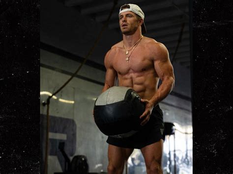 NFL S Braxton Berrios Posts Ridiculously Hot Workout Pics