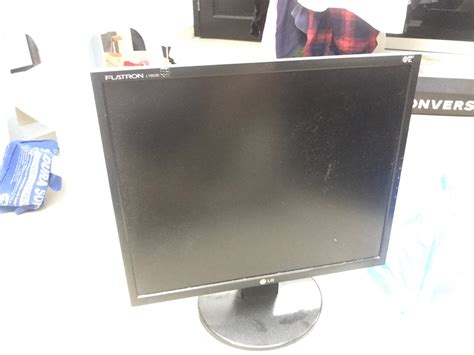 LG Monitor LG1953S flatron [faulty], Computers & Tech, Desktops on ...