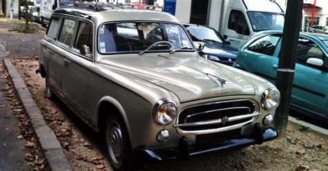 Peugeot 403 Break Une Voiture De Collection Proposée Par Thierry P