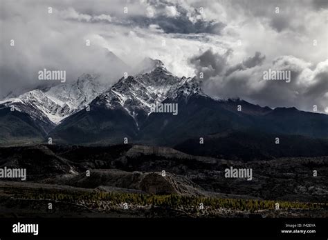 Nilgiri mountains nepal hi-res stock photography and images - Alamy