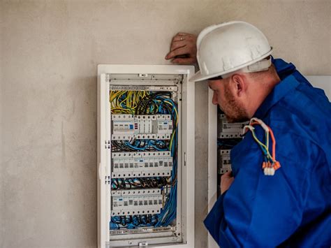 Eletricista Residencial Em Parintins AM Telefones E Onde Contratar