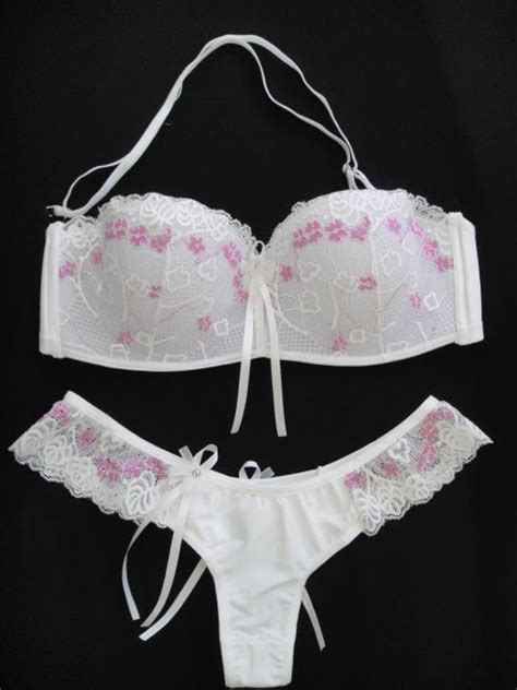Vendas De Lingerie E Praia