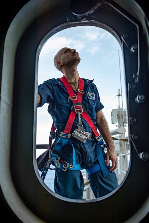 Dvids Images Sailors Perform Radar Maintenance Aloft Aboard Uss