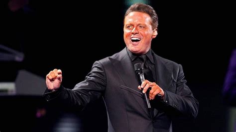 Luis Miguel reaparece en redes sociales y se ve increíble FOTOS Sonica