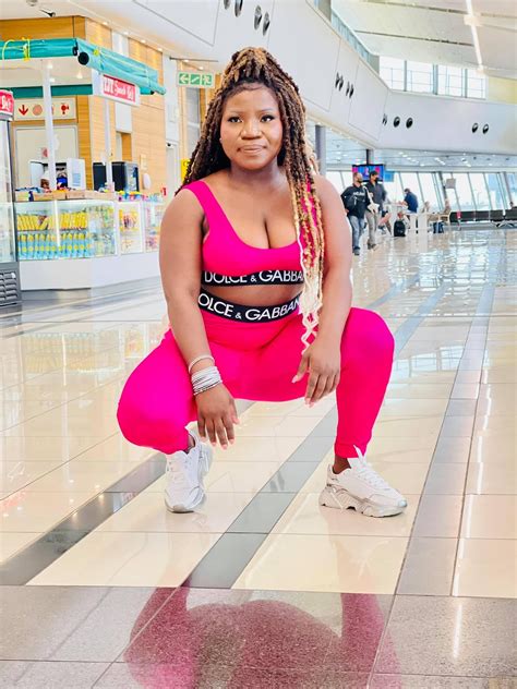 Makhadzi Apologizes To Fans After Her Half Naked Picture Goes Viral