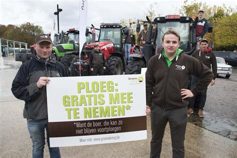 Jonge boeren voeren actie tegen stilstand Straks ploegt de boer níet