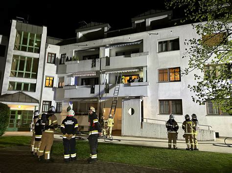 Feuerwehreinsatz Brand Auf Balkon In Schwaz Schwaz