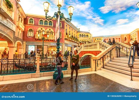 Venetian shopping mall editorial image. Image of macao - 130363690