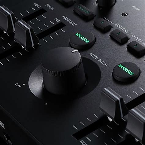 Roland VT-4 Voice Transformer vocal effects processor for singers, DJs ...