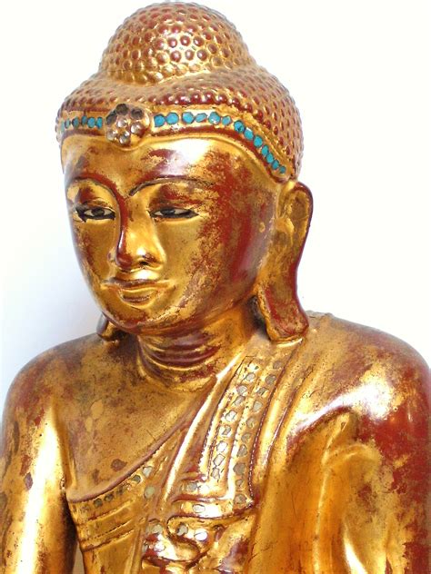 Rare Bouddha En Position Maravijaya Birmanie Bois Laque Or Et