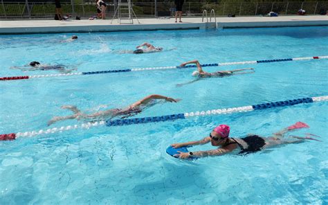 Photos Besan On R Ouverture De La Piscine Port Joint Sous Un Soleil