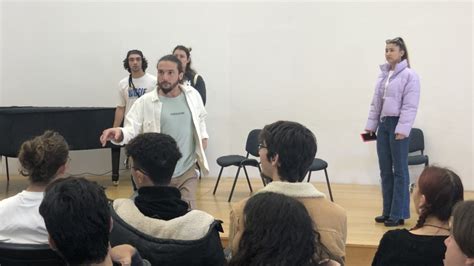 Câmara e IPDJ levam sessão de teatro debate sobre saúde mental ao