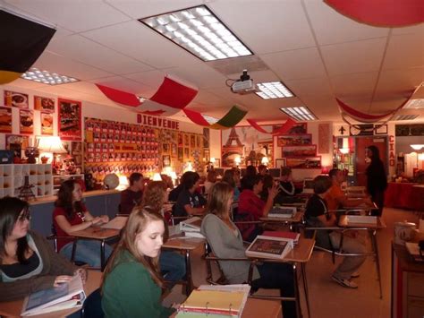 Budget Savvy High School Classroom Decorating Ideas | Classroom Design For High School Idea ...