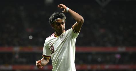 lamine yamal lambasts islamophobic chants  spains friendly
