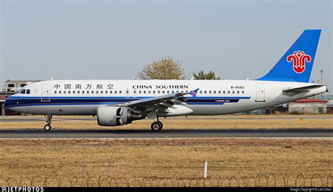 B 6682 Airbus A320 214 China Southern Airlines LaCurtain JetPhotos