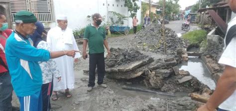 Plt Wali Kota Tanjungbalai Tinjau Pembangunan Gorong Gorong Di Jalan Di