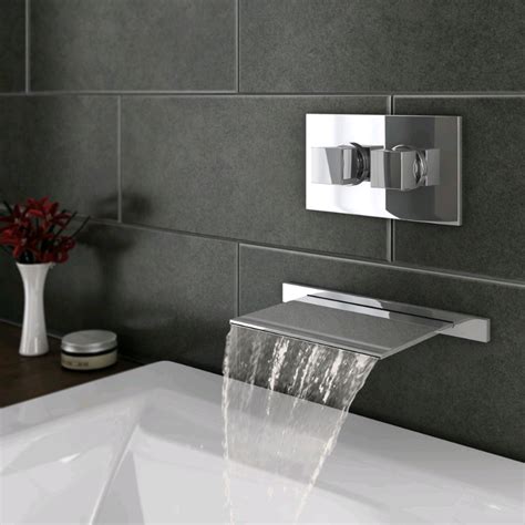 Designer Tap - wall mounted curved spout bath waterfall Tap | in Slough, Berkshire | Gumtree