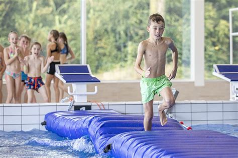 Groot Springkussenfestijn En Zwemplezier Bij Tijenraan Salland Centraal