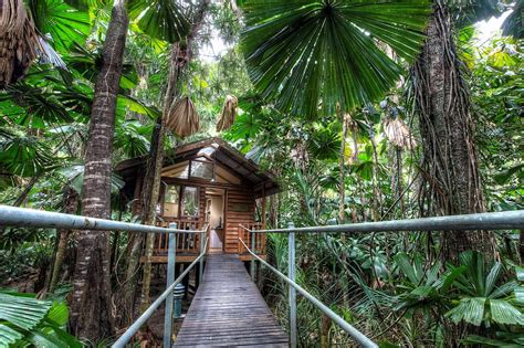 30 Top Eco-Lodges, Hotels & Resorts Around the World
