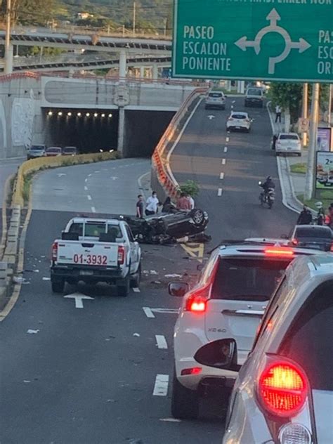 Reportan Fuerte Accidente De Tr Nsito A Las Cercan As Del Redondel