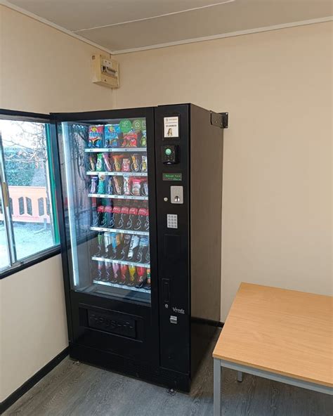 What Are The Differences Between Traditional And Modern Vending