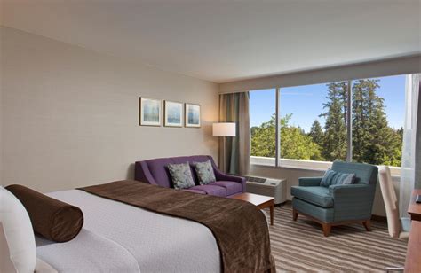 Crowne Plaza Hotel PORTLAND-LAKE OSWEGO (Lake Oswego, OR) - Resort ...