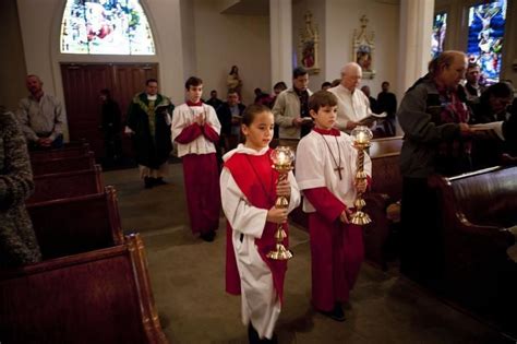 Altar Girls Buck Catholic Traditions As Church Changes Faith