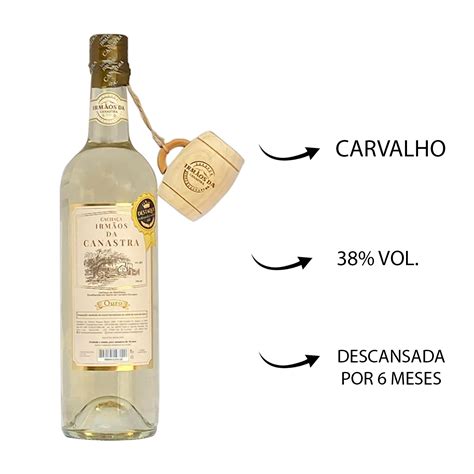 Cachaça Irmãos da Canastra 700 ML Ouro Copo de Bambú