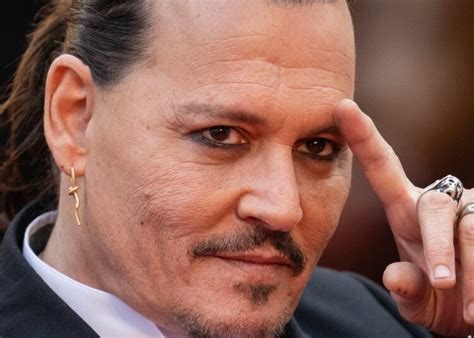 Johnny Depp Gets 7 Minute Standing Ovation On Opening Night At Cannes Film Festival Celebrity Land