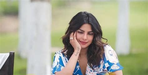 Actress Priyanka Chopra Romantic Pics 615816 Galleries And Hd Images