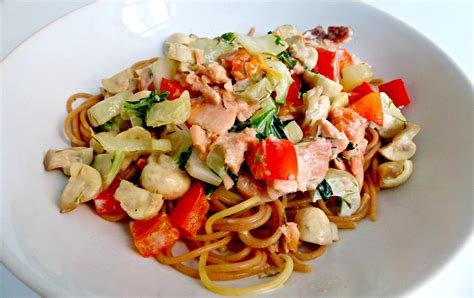 Spaghetti Met Gerookte Zalm Paksoi En Champignons Optima Vita