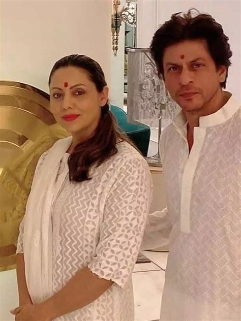 Shah Rukh Khan Gauri Khan Wedding Anniversary 24 Best Pics Of The