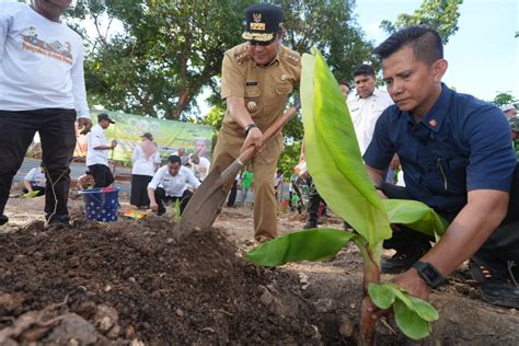 Sejalan Program Pesantren Pimpinan Ponpes DDI Mangkoso Dukung Budidaya