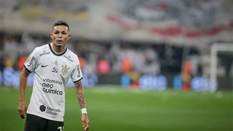 Corinthians Lucrar Transfer Ncia De Atacante Para O Vasco