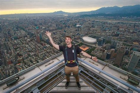 Taipei 101 Skyline 460 Tour — Down to Explore