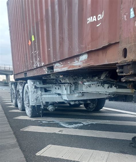 Accident pe autostrada A1 Se estimează reluarea traficului până la ora