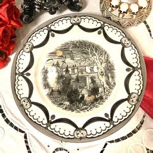 Witch Plate Coven Witches Limited Edition Spookyville Imported From