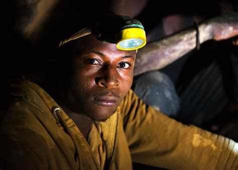 Photos: The dangerous work of conflict mineral mining in the Congo ...