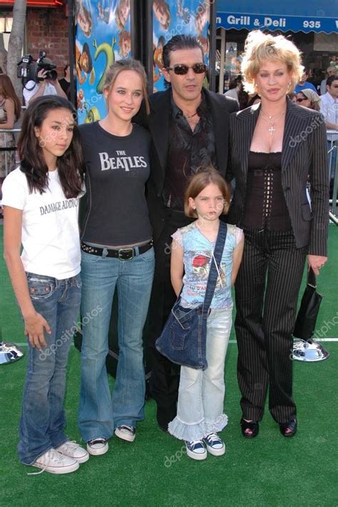 Antonio Banderas, Melanie Griffith and family – Stock Editorial Photo © s_bukley #17290013