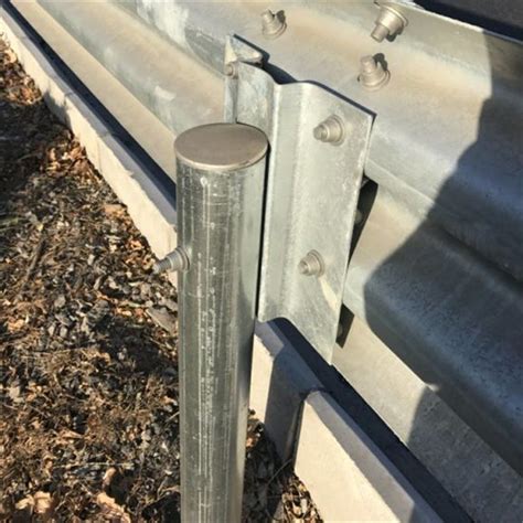 Galvanized Steel Aashto M 180 W Beam Round Post For Roadway Safety