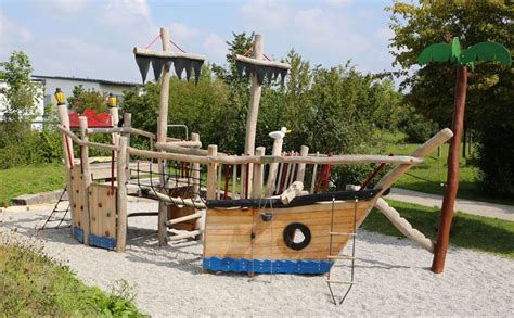 THEMENWELTEN Spielplatz Bauer