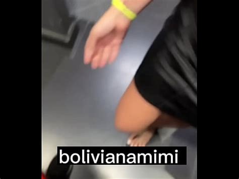 Ese macho me encontro en el baño y me cogio durisimo XVIDEOS