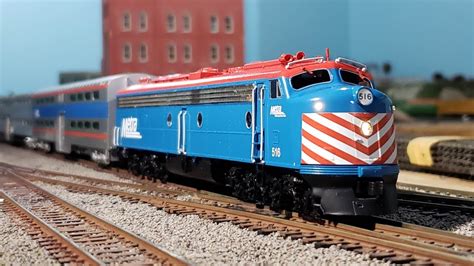 Custom Painted Ho Scale Metra E8 Esu Loksound Youtube